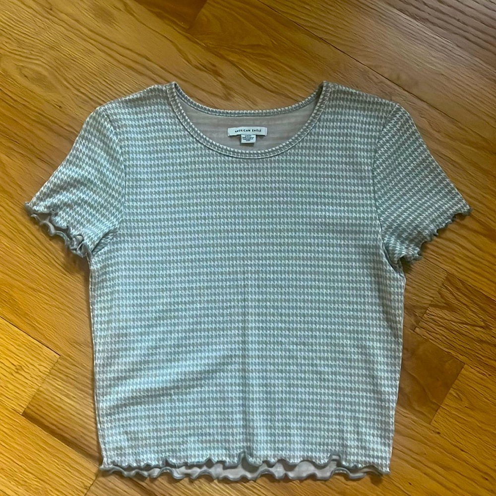 Small American Eagle tight t shirt